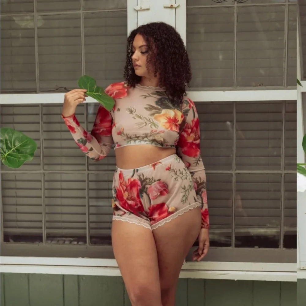 KILO BRAVA Floral red beige Mesh high waisted shorts bloomers with lace trim XL